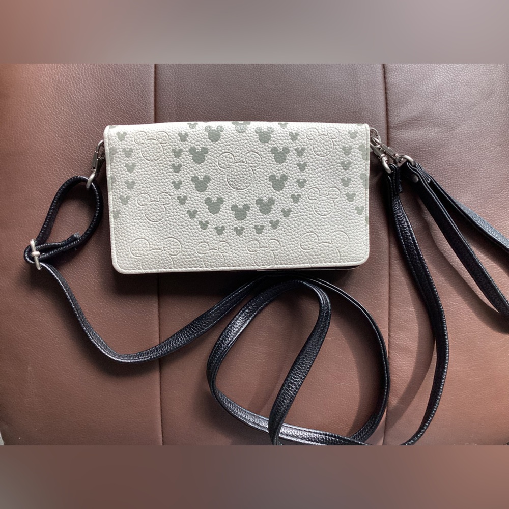 🛍️SALE…Disney Cream and Gray Crossbody Bag